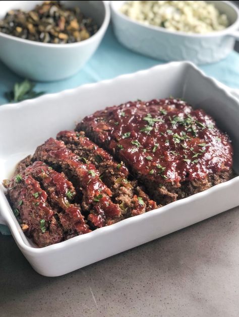 Meatloaf Without Breadcrumbs, Breadcrumbs Recipe, Easy Meatloaf Recipe, Meatloaf Topping, Moist Meatloaf, Sweet Chili Sauce Recipe, Traditional Meatloaf, How To Make Meatloaf, Meat Chili