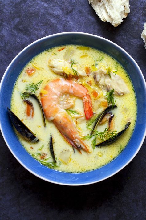 Bergen Fish Soup, Norwegian Fish Soup, Fish Stock Recipe, Prawn Soup, Norwegian Cuisine, Norwegian Recipes, Norwegian Food, European Recipes, Fish Soup