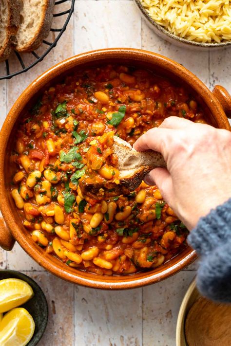 Moroccan White Bean Stew (Loubia) White Bean Stew, Cake Pizza, Pizza Sandwich, Breakfast Bread, Bean Stew, Bread Cake, Eat Smart, White Bean, African Food