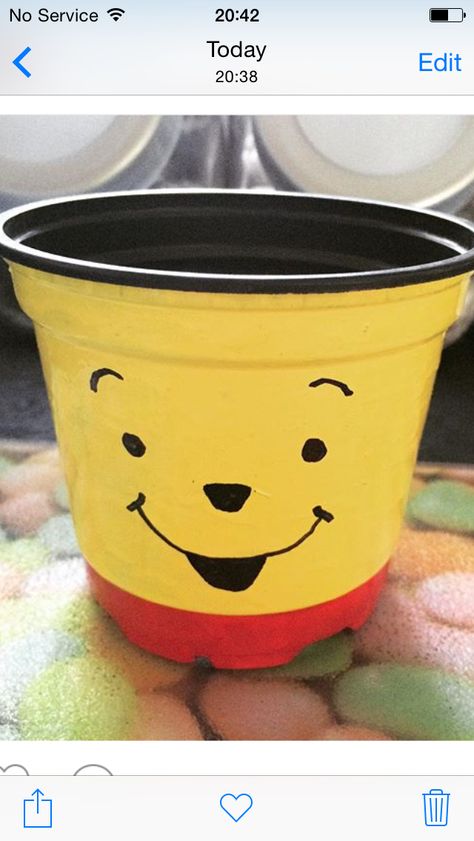 Flower Pot Art, Winnie The Pooh, Flower Pots, Planter Pots, Flowers, Art