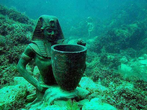 Pictures of sunken Alexandria | Recent Photos The Commons Getty Collection Galleries World Map App ... Underwater Ruins, Underwater Sculpture, Sunken City, Bawah Air, Underwater City, Under The Water, Under The Ocean, Alexandria Egypt, Ocean Floor