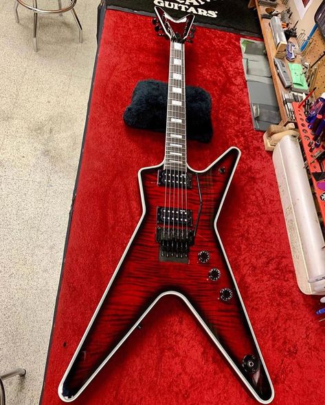 Dean Guitars, Red Electric Guitar, Esp Guitars, Music Mixing, Types Of Guitar, Electric Guitar Design, Guitar Obsession, Guitar Scales, Custom Electric Guitars