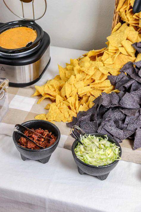 A nacho bar party for your childs birthday party or for this years Super Bowl tailgate party! Nachos Bar For A Crowd, How To Display Chips At A Party, Build Your Own Nachos Bar, Birthday Party Nacho Bar, Nacho Bar Checklist, Nacho Bar On Island, Nacho Table Display, Nacho Bar Toppings List, Nacho Bar Toppings