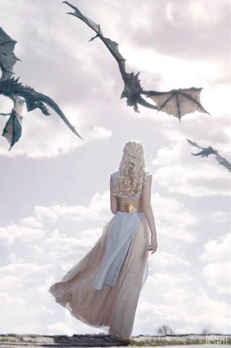 Daenerys Targaryen Aesthetic, Game Of Thrones Wallpaper, Daenerys Targaryen Cosplay, Game Of Thrones Facts, Game Of Thrones Poster, Game Of Throne Daenerys, Game Of Thrones Dragons, Got Game Of Thrones, Game Of Thrones Quotes