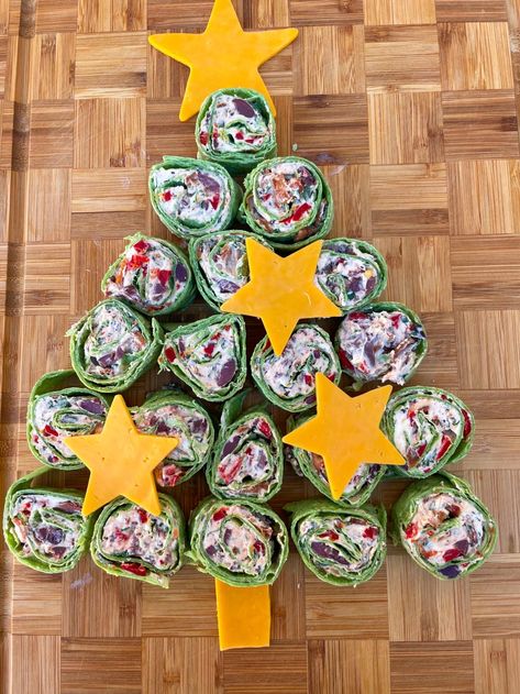 Tortilla Roll Up, Pinwheel Wraps, Cheese Tree, Tortilla Pinwheels, Holiday Party Appetizers, Christmas Appetizer, Pinwheel Appetizers, Tortilla Rolls, Cream Cheese Rolls