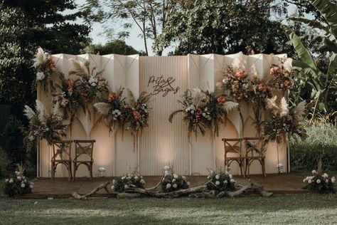 Wedding Stage Backdrop, Wedding Stage Decor, Wedding Reception Backdrop, Diy Wedding Backdrop, Wedding Stage Design, Wedding Backdrop Design, Wedding Backdrop Decorations, Wedding Design Decoration, Stage Backdrop