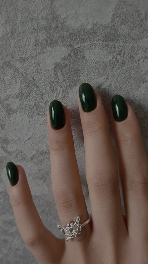 Slytherin Nails, Classy Nail Designs, Slytherin Aesthetic, Prom Nails, Classy Nails, Floral Nails, Instagram Aesthetic, Simple Nails, Nails Inspiration