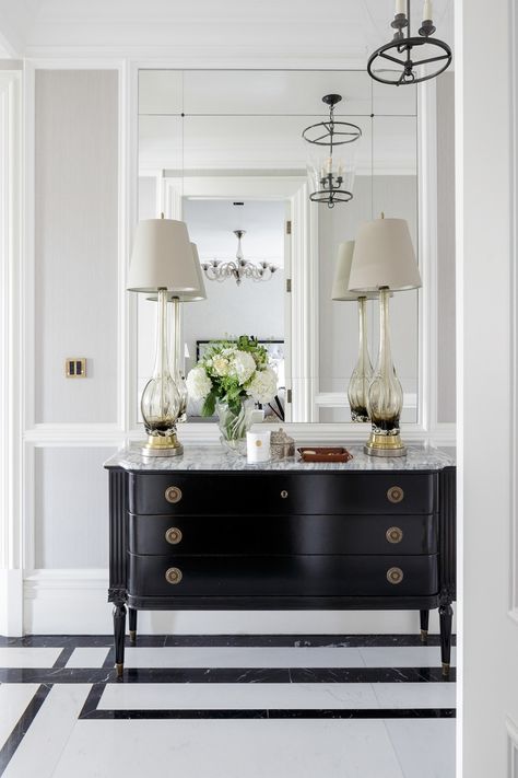 Grosvenor Square, Luxury Painting, Contemporary Entryway, Black Dresser, London Interior Design, London Interior, Hallway Ideas, Home Fashion, Interior Design Projects