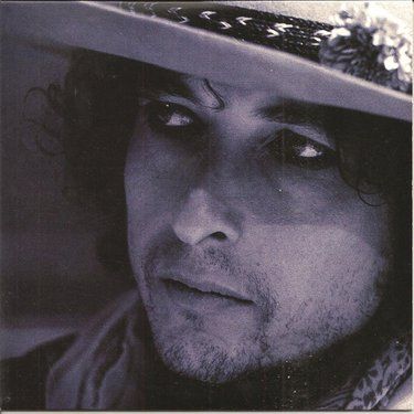 Bob Dylan - Tangled up in Blue [alternate live version - 1975] - Reviews - Album of The Year Album Of The Year, Bob Dylan, The Darkness, Jon Snow, Tangled, Rocker, The Year, How To Become, Tumblr