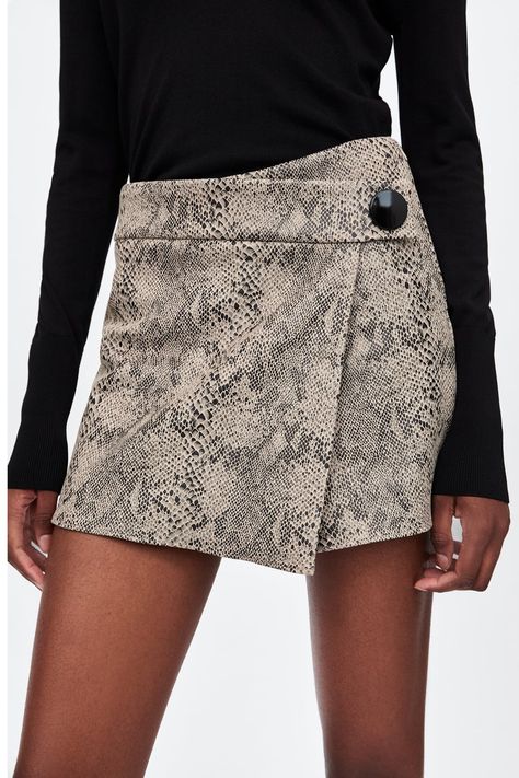 Image 4 of SNAKESKIN PRINT SKORT from Zara Street Skirt, Zara Skort, Short Pollera, Womens High Waisted Shorts, Satin Bodycon Dress, Wrap Skort, Skirt Shorts, Split Skirt, Zara Skirts