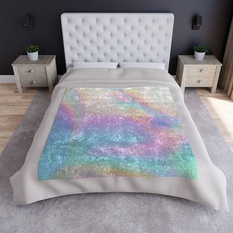 Iridescent Crushed Velvet Blanket/ Holographic Blanket/ - Etsy.de Navy Blue Decor, Leaf Blanket, Boho Sofa, Fall Blanket, Rainbow Blanket, Teenager Gifts, Velvet Blanket, Pastel Tie Dye, Chunky Blanket