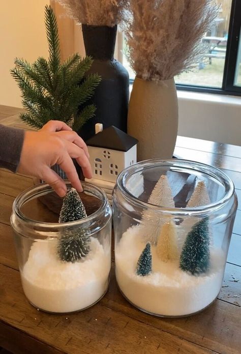 Bring the magic of Christmas into your home or workplace by making some easy DIY snow globes. Step 1: Make your snow ! I was looking for fake snow everywhere and I finally found some on Amazon. You can use any fake snow you find to achieve the same effect I got. I grabbed a large enough mixing bowl to start making my snow. This is the fake snow I purchased from Amazon . It’s called instant snow by Let it snow and all you do is add water ! For this small baggie I added half a gallo… Waterless Snow Globe Diy, Diy Snow Globes, Christmas Snow Globes Diy, Waterless Snow Globe, Snow Recipe, Winter Snow Globe, Snow Decorations, Snow Crafts, Globe Diy