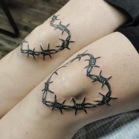 Keys Tattoo, 55 Tattoo, Patch Tattoo, Tattoo Perna, Knee Tattoos, Barbed Wire Tattoos, Emo Tattoos, Swollen Knee, Beginner Tattoos