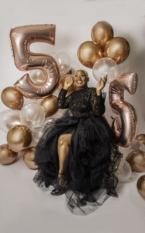 Woman in a black Dress celebrates her 55th birthday! 55 Birthday Ideas For Women, 55th Birthday Party Ideas, 40th Birthday Celebration Ideas, 50th Birthday Party For Women, 55 Birthday, 51 Birthday, 77th Birthday, Moms 50th Birthday, 54th Birthday