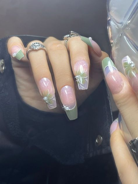 Buff Nails, Green French, Green Nail, Pretty Gel Nails, Nail Swag, Nail Forms, Fake Nail, Pretty Acrylic Nails, Nail Accessories