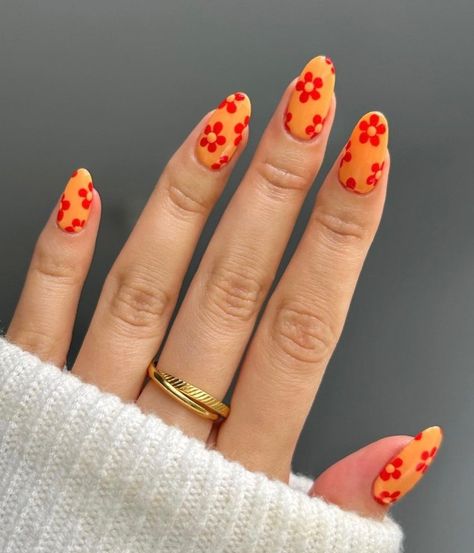 ig: thenaillologist Red Orange Nails, Rodeo Nails, Orange Nail Designs, 2024 Nails, Retro Nails, Summer Nail Designs, Hippie Nails, Vintage Nails, Summery Nails