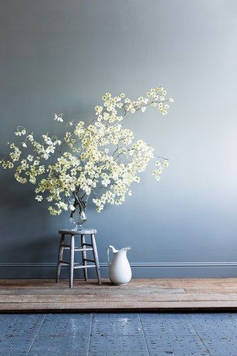 Flower Magazine, Dogwood Branches, Wedding Branches, Dogwood Blossoms, Flower Branch, Wedding Arrangements, Wedding Flower Arrangements, Floral Display, Colorful Leaves