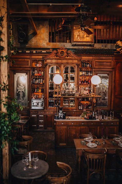 Jib Door, Wooden Fire Surrounds, Victorian Bar, Brewery Bar, Restaurant Vintage, Pub Interior, Bookstore Cafe, Old Bar, Bar Interior Design