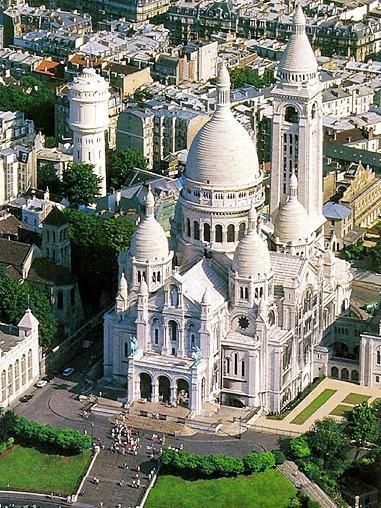 The Basilica of Sacre Coeur, in Montmartre, Paris Paris Tourist, Beautiful Churches, Montmartre Paris, Paris Photo, Tourist Places, Famous Places, Paris Travel, France Travel, Places Around The World