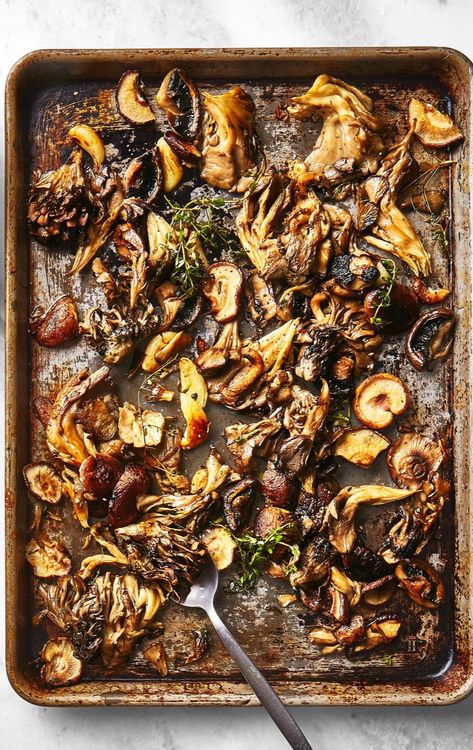 Wild Mushroom Recipes, Mushroom Side Dishes, Vitamin D Foods, Thyme Recipes, Mushroom Dish, How To Cook Mushrooms, Healthy Morning Routine, Roasted Mushrooms, Cereal Recipes