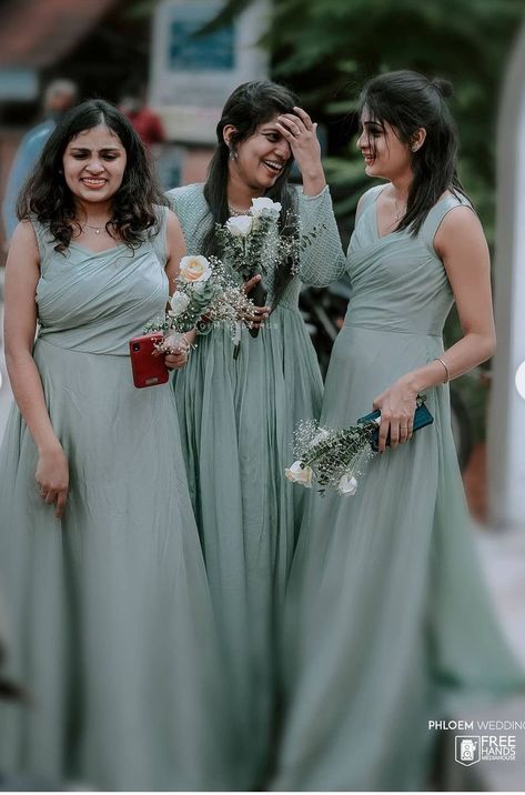 Bridesmaid Dresses Kerala Christian, Christian Bridesmaid Dresses, Bridal Maid Dress, Kurthi Design, Frock Photos, Christian Wedding Dress, Green Sarees, Marina Wedding, Christian Wedding Gowns