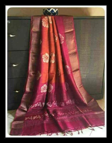 Our beautiful Pure Tussar Silk Saree have become a favorite among women of all ages. Whether you are looking for casual wear or formal, this saree is sure to please.❤️ Formal Saree, Kanjivaram Sarees Silk, Tussar Silk Sarees, Indian Sari Dress, Silk Sarees Online Shopping, New Saree Designs, Block Print Saree, Sari Blouse Designs, Trendy Sarees