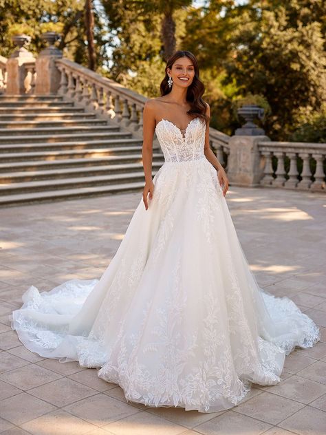 Moonlight Wedding, Moonlight Wedding Dress, Wedding Dresses Sweetheart, Fairytale Bridal, Beaded Wedding Gowns, Fairy Tale Wedding Dress, Lace Ball Gowns, Wedding Gowns Mermaid, Ball Gown Skirt