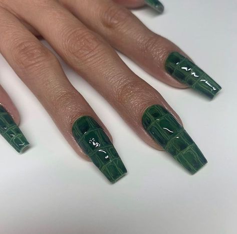 Indie Nails, Nail Design Glitter, Edgy Nails, Green Nail, Dream Nails, Fire Nails, Funky Nails, Pretty Acrylic Nails, Dope Nails