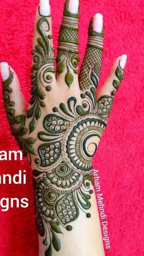 Khafif Mehndi Designs Simple, Henna Design Hand, Easy Mehendi Designs, Stylish Back Hand Mehndi, Mehendi Designs For Hands, Henna Hand Designs, Hand Henna Designs, Hand Mehendi, Mehandhi Designs