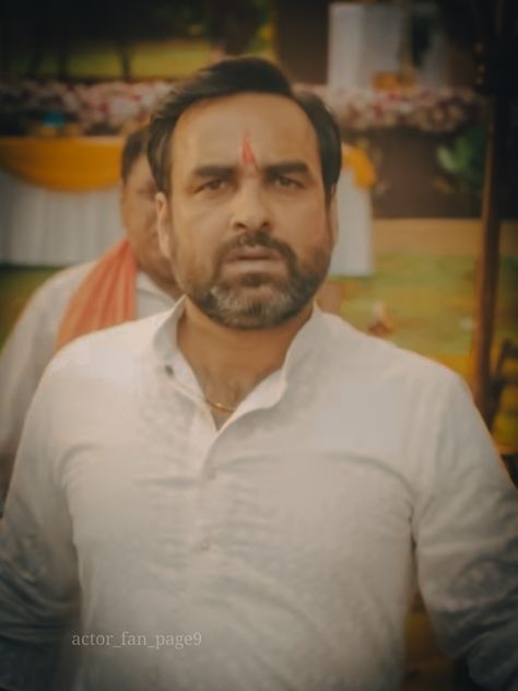 Kalin Bhaiya Mirzapur, Pankaj Tripathi, Galaxy Phone Wallpaper, Health Quotes Motivation, Actor Photo, Web Series, Health Quotes, Hd Photos, Galaxy Phone