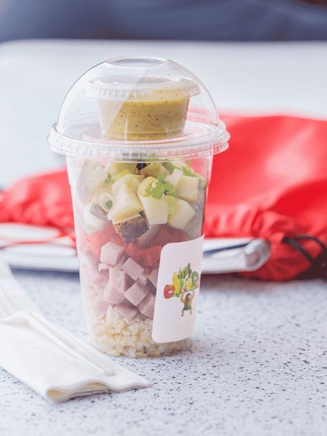 Cuban Mojo Ham and Potato Shaker Salad gran n go grab and go Salad In A Cup, Salad Cups, Indian Spice Box, Cuban Mojo, Salad Packaging, Snack Station, Ham Potato, Jar Packaging, Fast Healthy Meals