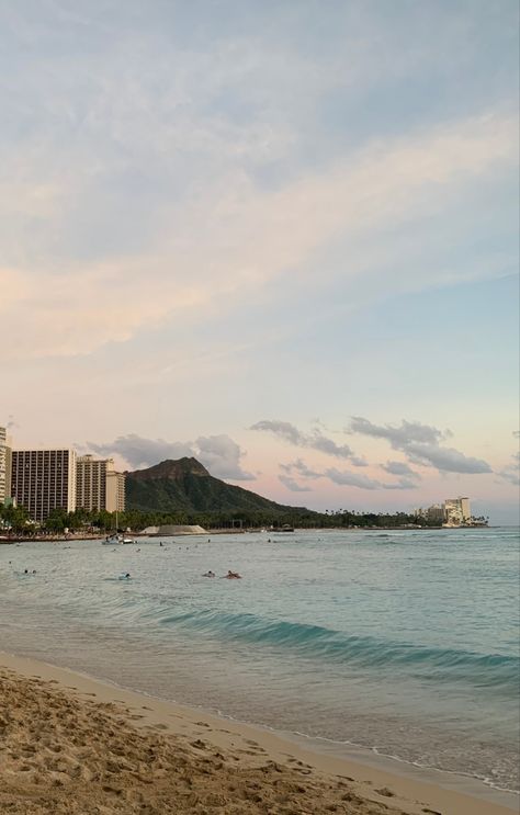 Oahu Hawaii Waikiki, Waikiki Beach Aesthetic, Waikiki Hawaii Aesthetic, Hawaii Lockscreen, Hawaii Pfp, Waikiki Aesthetic, Honolulu Hawaii Aesthetic, Oahu Aesthetic, Oahu Hawaii Aesthetic