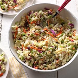 Macaroni Coleslaw, Coleslaw Salad Recipe, Church Potluck Recipes, Coleslaw Salad, Macaroni Salad Recipe, Creamy Coleslaw, Cole Slaw, Potluck Dishes, Summer Side Dishes