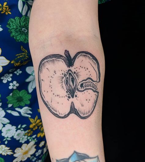 Food Tattoo Sleeve, Half Apple Tattoo, Apple Slice Tattoo, Weird Tattoos Creative, Rotten Apple Tattoo, Apple Core Tattoo, Apple Tattoo Ideas, Nostalgia Tattoo, Folk Tattoos