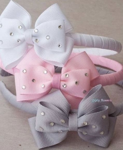 Felt Hair Accessories, Girls Hair Bows Diy, Big Hair Bows, Hair Bow Tutorial, Toddler Hair Clips, Handmade Hair Bows, Boutique Hair Bows, Fabric Flowers Diy, Ribbon Hair Bows