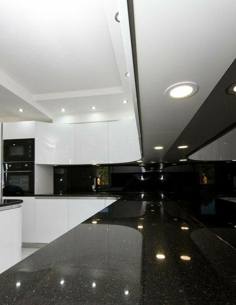 Beautiful Kitchens Luxury Modern White, Black And White Kitchen Ideas Modern Interior Design, White Kitchen With Black Granite, Black Granite Countertops Kitchen Modern, White And Black Kitchen Design, Black And White Kitchen Modern, Kitchen Granite Ideas, Modern Kitchen Black And White, White Kitchen Black Worktop