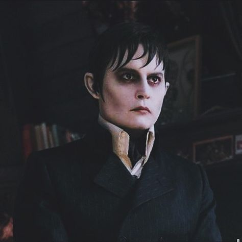 stares deathly . dark shadows 2012 {#johnnydepp #darkshadows #barnabascollins} Johnny Depp Dark Shadows, Dark Shadows 2012, Johnny Depp Roles, Journaling Photos, Dark Shadows Movie, Tim Burton Johnny Depp, Johnny Depp Characters, Barnabas Collins, Tim Burton Films