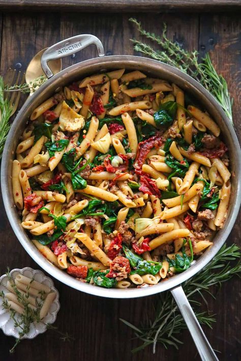 Italian Sausage Pasta with Spinach, Artichokes, and Sun-Dried Tomatoes. Sundried Tomato Pasta Sauce, Sausage Penne, Sausage Spinach Pasta, Chicken Sausage Pasta, Sundried Tomato Pasta, Pasta With Spinach, Bowl Meals, Italian Sausage Pasta, Artichoke Pasta