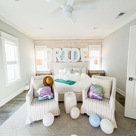 Comment your reaction (in emojis) if you were the bride and you walked in to this bridal suite surprise! ⬇️ Ours is in the comments! Bridal Suite, Wedding Venue, The Bride, Wedding Venues, Quick Saves