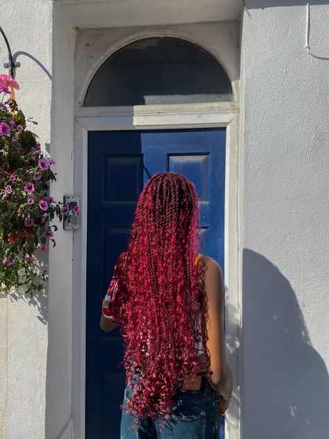 Red Senegalese Twists, Red Hair Styles, Bohemian Pictures, Red Hair Color Ideas, Cherry Red Hair, Senegalese Twists, Braided Hairdo, Birthday Hair, Senegalese Twist