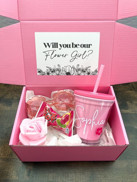 Flower Girl Box Flower Girl Proposal Flower Girl Gift Flower Girl Cup Flower Girl Sunglasses Flower Girl Toddler - Etsy Flower Girl Boxes Proposal, Flower Girl Box Proposal, Flower Girl Gift Ideas, Will You Be My Flower Girl, Flower Girl Proposal Ideas, Flower Girl Ideas, Flower Girl Toddler, Petal Patrol, Cup With Name