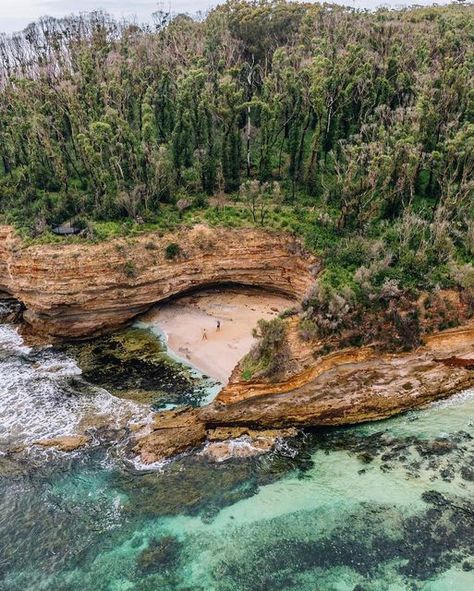 South Coast Nsw, Batemans Bay, Australian Continent, New South Wales Australia, Nsw Australia, Beautiful Castles, Walking Trails, Incredible Places, Whale Watching