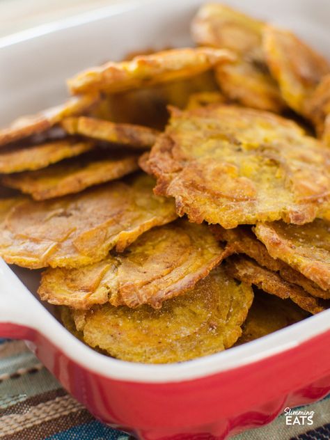 Plantain Recipes Baked, Baked Plantains Recipes, Green Plantain Recipes, Tostones Recipe, Tostones Rellenos, How To Cook Plantains, Sautéed Chicken, Baked Plantains, Green Plantains