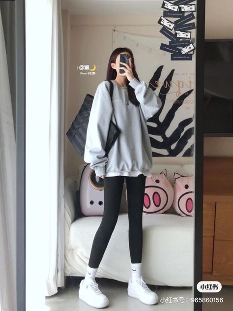 Korean Outfit Street Styles, Korean Casual Outfits, Tomboy Style Outfits, Hoodie Outfit, Mode Inspo, Sporty Outfits, Kpop Fashion Outfits, Girls Fashion Clothes, Teenage Fashion Outfits