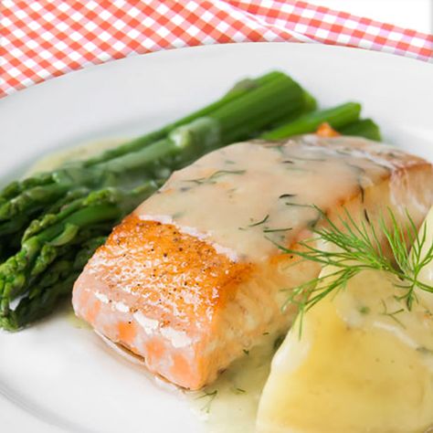 Fresh Seafood Recipes, Creamy Asparagus, Dill Sauce, Lemon Herb, Herb Butter, Grilled Salmon, Butter Sauce, Salmon Burgers, Quick Meals