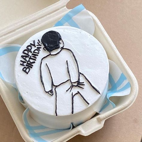 Bento Cake Funny, Bento Cake Simple, Aesthetic Cakes Birthday, Funny Bday Cakes, Funny Bento Cake, 33 Birthday Cake, Funny Cake Designs, Cake Designs Funny, Funny Cake Ideas