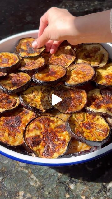 28K views · 1.6K likes | Arielle Nir Mamiye on Instagram: "I’m excited to be cooking another recipe from @jewishfoodsociety’s new cookbook: The Jewish Holiday Table! 📖

This chicken and eggplant casserole comes from a family who lives in a Jewish community in Belem, a city in Northern Brazil. In the 1890’s about three hundred families immigrated to Belem from Morocco. Almoronia is a common dish among this Moroccan community that is typically served as part of a large Shabbat lunch table spread. 🥗

Check out this recipe and more diverse and delicious recipes in The Jewish Holiday Table. Link in the JFS bio to preorder or at your favorite local bookstore. ✨" Shabbat Recipes Jewish Food, Jewish Vegetable Dishes, Shabbat Dinner Aesthetic, Kosher Meals Jewish Food, Vegan Shabbat Dinner, Shabbat Dinner Recipes, Eggplant Zucchini, Shabbat Dinner, Lunch Table