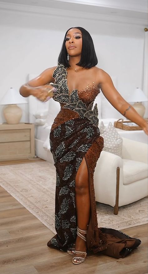 Traditional African Prom Dress, Formal Nigerian Dresses, Liputa Wedding Dress, 2023 Nigerian Lace Styles, Ankara Dress Styles Wedding, African Dresses For Women Prom, Guest Weeding Dress, African Traditional Bridesmaid Dresses, Wedding Guest African Outfit