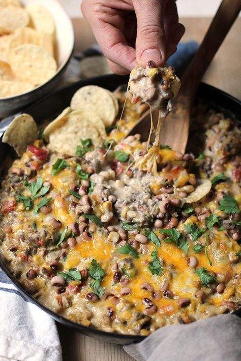 Black Eyed Pea Recipes, Black Eyed Peas Recipes, Black Eyed Pea Dip, Blackeyed Pea Recipes, Black Eye Pea, Pea Dip, Peas Recipes, Salsa Nachos, Black Eyed Peas Recipe