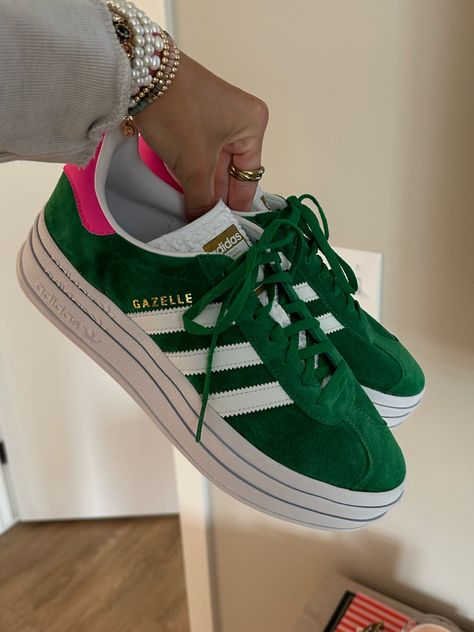 Gazelle Bold Outfit, Adidas Gazelle Green, Gazelle Bold Shoes, Adidas Gazelle Outfit, Adidas Gazelle Bold, Gazelle Bold, Bold Shoes, Orange Outfit, Shoe Inspo